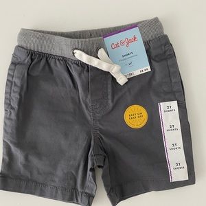 Cat and Jack grey shorts 2T